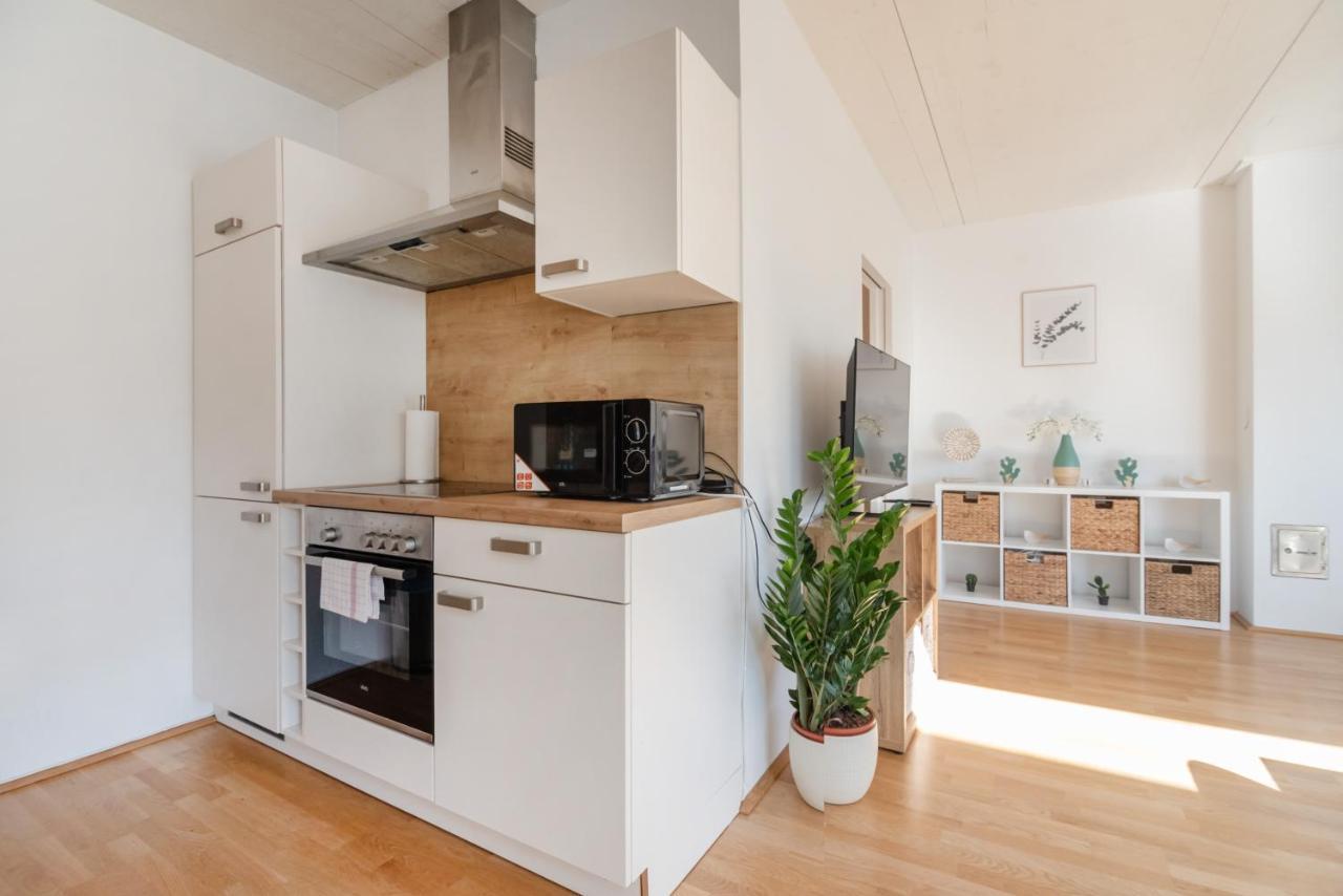 Helles, Neues Dg Apartment Mit Blick Zum Donauturm Wina Bagian luar foto